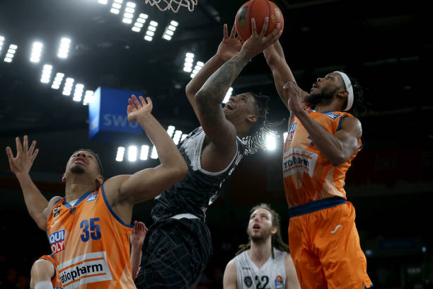 与多方利益 与多方利益